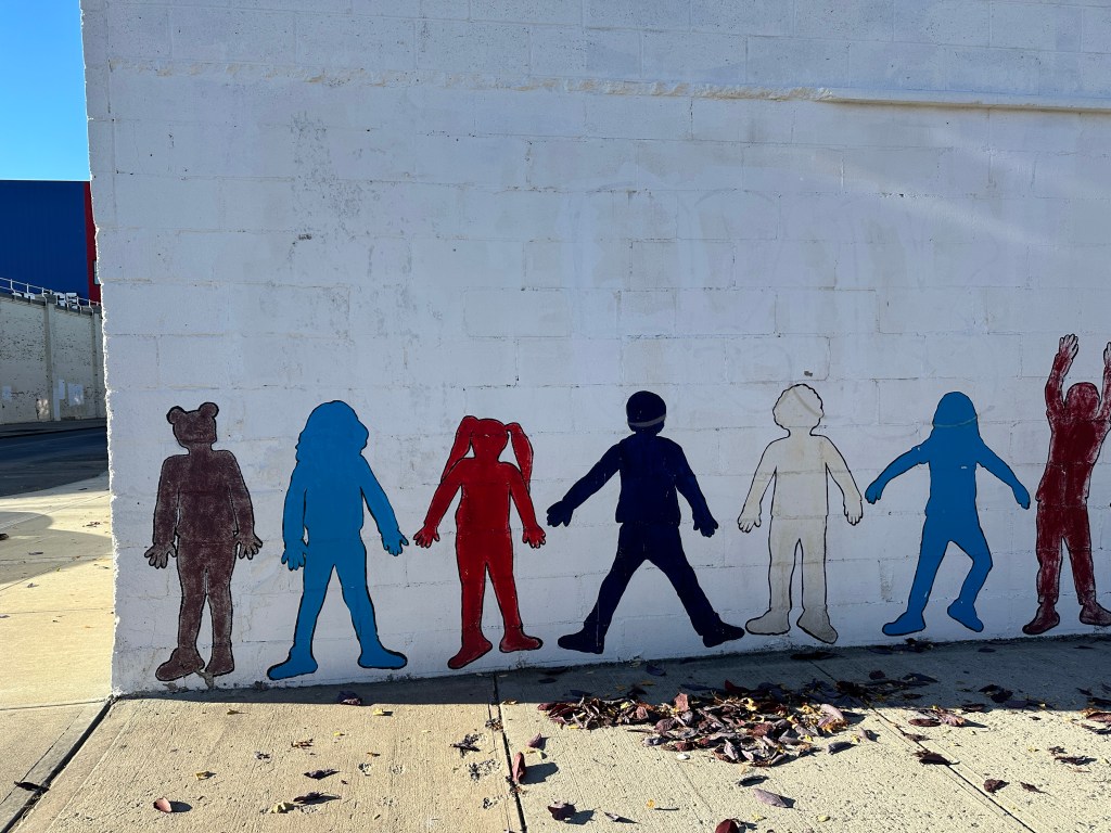 sun turns the evening to&nbsp;rose